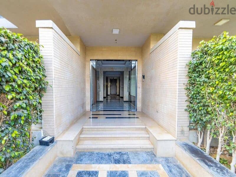 Penthouse with roof area and private pool with Ready to move in the heart of New Cairo with a 10% down payment in Galleria 10