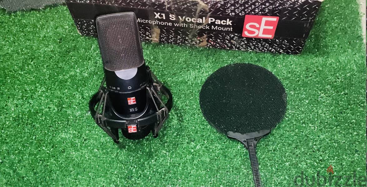 JBL 305P MkII and mic sex1s 2