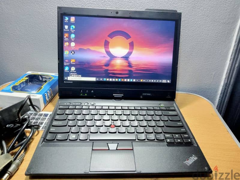 Lenovo Thinkpad core i7 تاتش سكرين بالقلم بتاعه 10