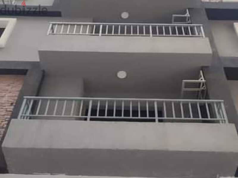 Apartment for sale in the finest compound in the middle plateau in Mokattam 2