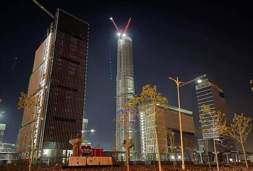 Without down payment, a ground floor shop of 44 meters with the longest payment in the central business district, in front of the iconic tower and the 4