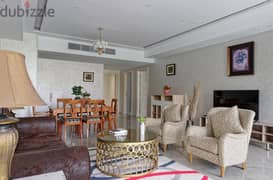 Lake view, a wonderful apartment with modern furnishings, above