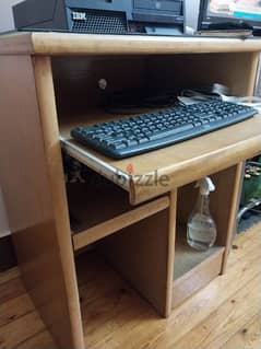 ترابيزه كمبيوتر خشب ارو مقاس ٦٥سم * ٥٠ سم يمكن استخدامها مكتب صغير