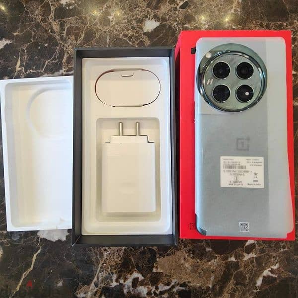 OnePlus 12 global 512gb 16 ram GLOBAL like new only used for 3 weeks 1