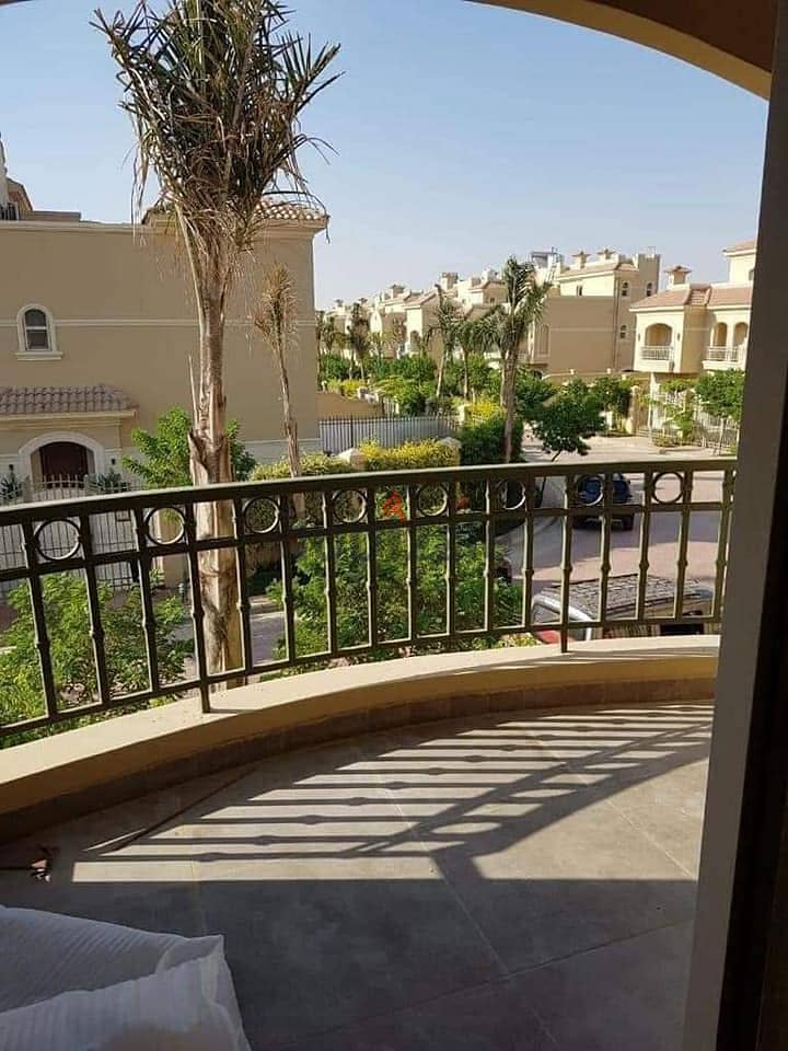 شقة بجاردن جاهزة للسكن للبيع في الشروق - Apartment with garden ready to move in for sale in El Shorouk 1