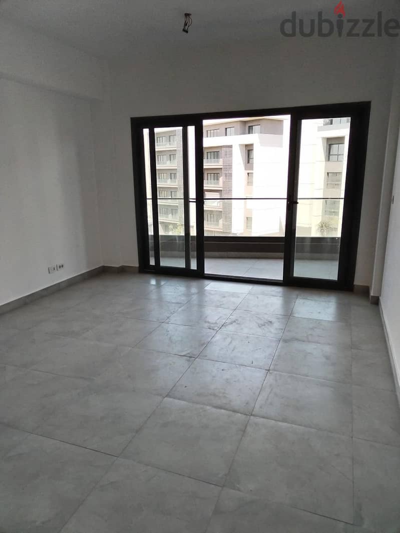 Apartment 84 m delivered fully finished with air conditioning view water featur in Brivado compound in Madinaty Talat Mostafa 1