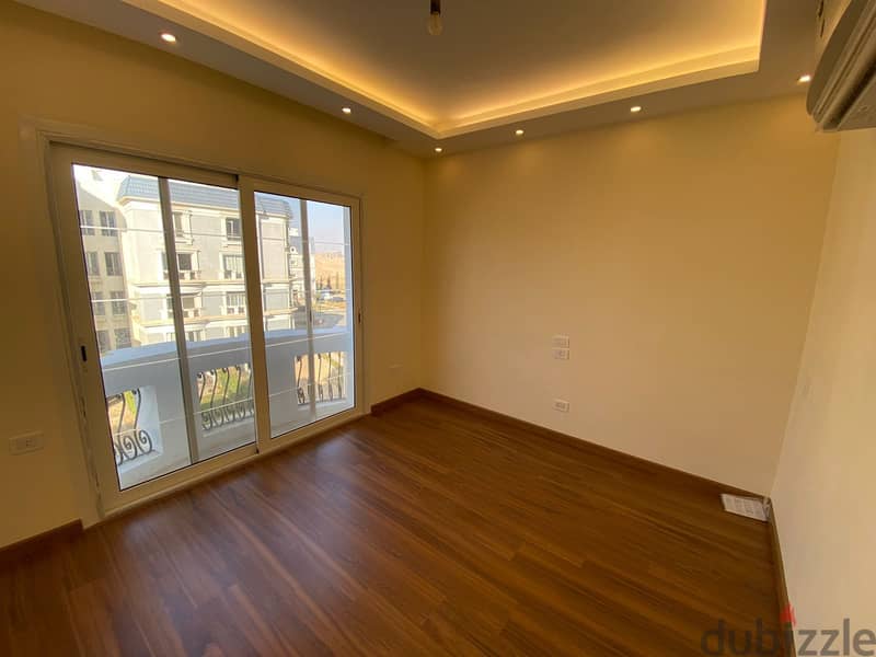 Apartment 160m semi furnished for rent in mountain view hyde park compound New Cairo fifth settlement 2