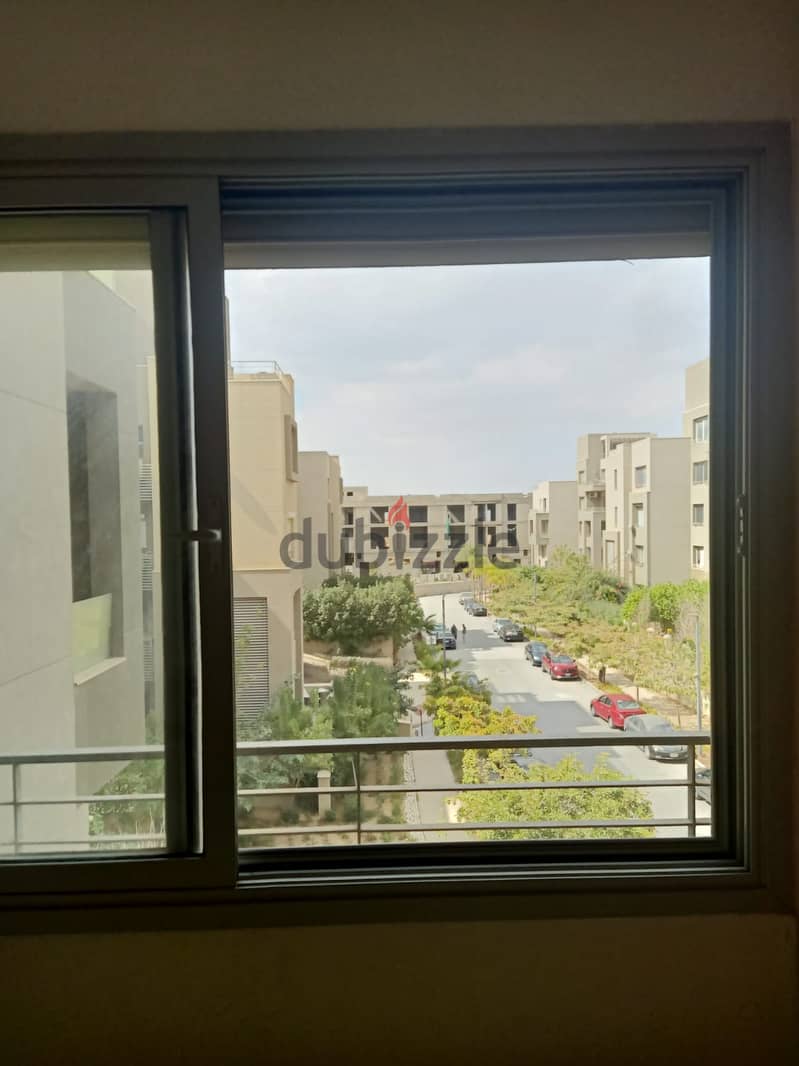 Apartment For Sale 146m Special Price and Super deluxe finishing In village gate new cairo 2