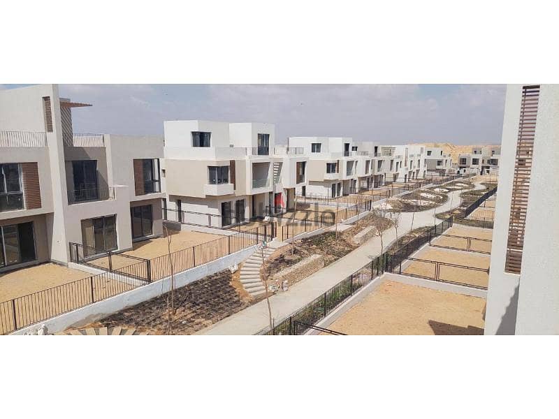 Townhouse installments prime location 3 bedrooms 4