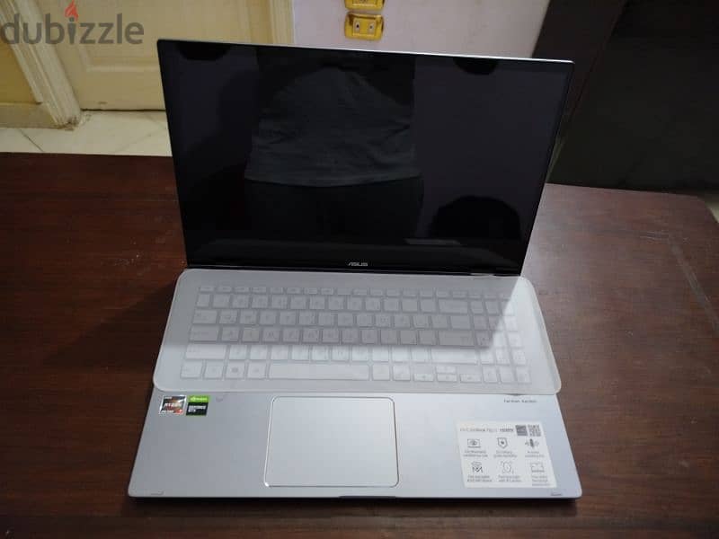 لابتوب ASUS ZenBook Flip 17