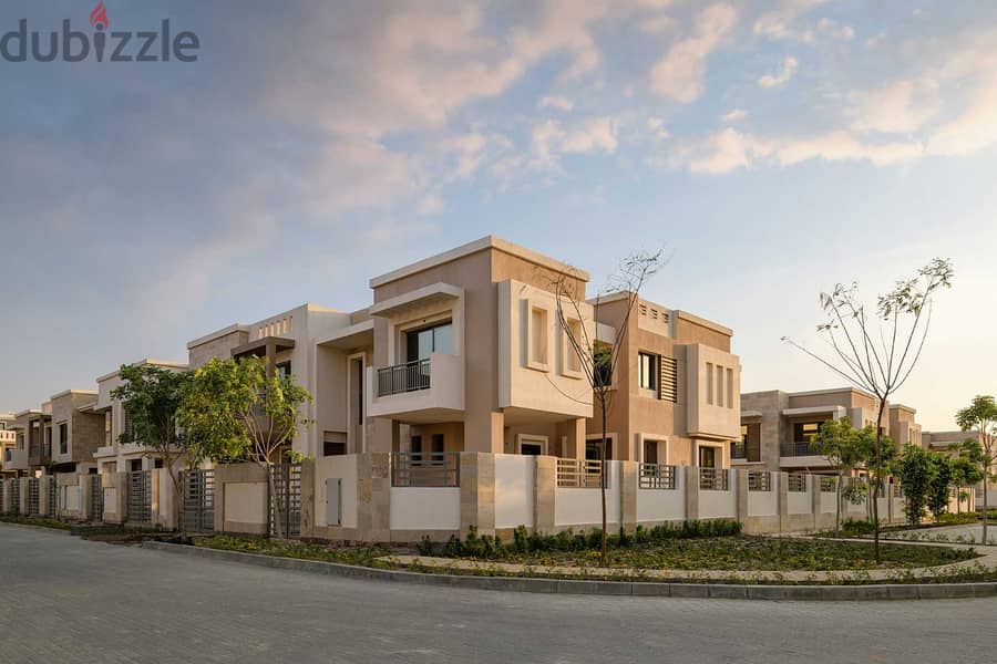 Villa for sale with a private garden 202m in a prime location in Taj City Compound, Fifth Settlement 1