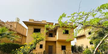 Villa with immediate delivery in Moon Valley next to the American University View Lagoon