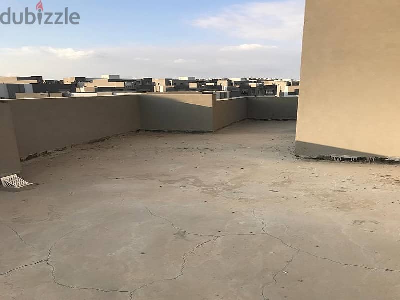 Town corner resale in Etapa Sheikh zayed 307m on land 275m ready to move and in installment till 7/2026 30