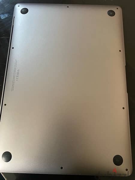 MacBook Air M1 2020 (كسر زيرو) 4