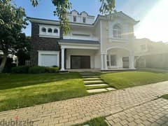 Own 3 Floors Villa With Immediate Deliver; Double View With Installments Over 7 Years Without Interest For Sale In Mountain View Hyde Park
