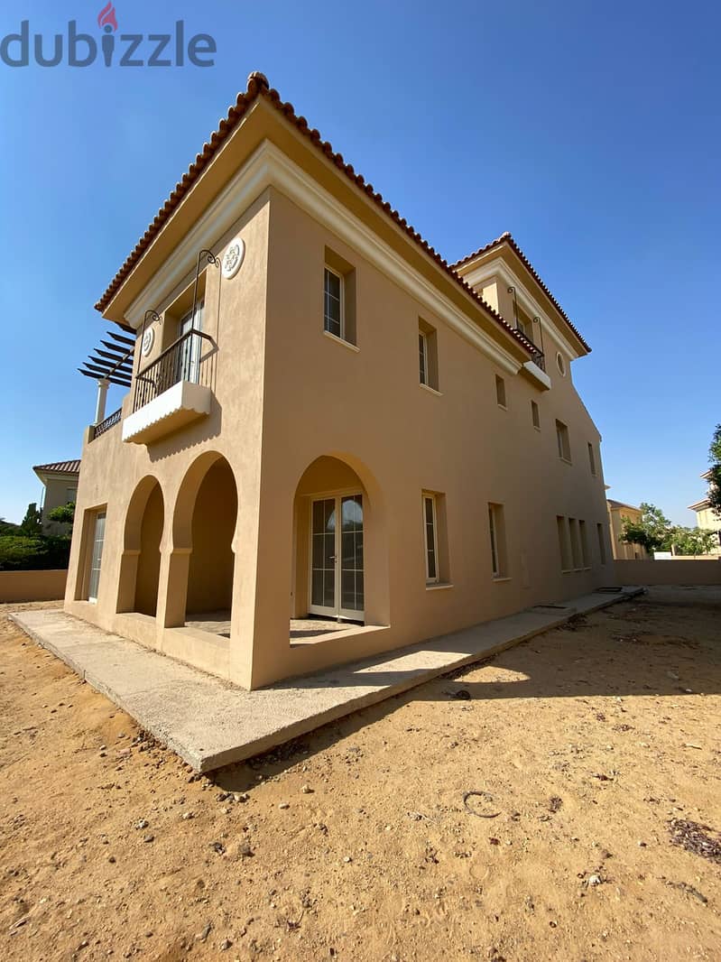 for sale villa standalone 572m ready to move prime location on landscape in hyde park new cairo 7