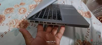 Apple Mac book pro 2012 
500 مساحه