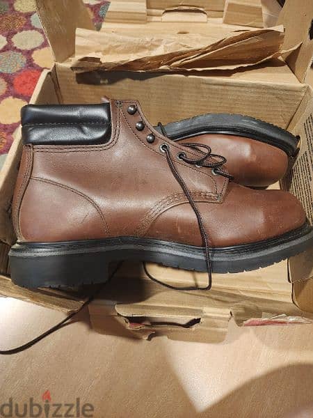 Red wing سيفتي جديده 1