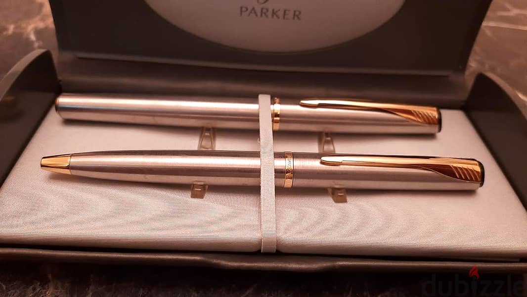 طقم أقلام ( Parker ) أصلي حبر وجاف بالعلبة الأصلية جديد لانج لم يستخدم 4