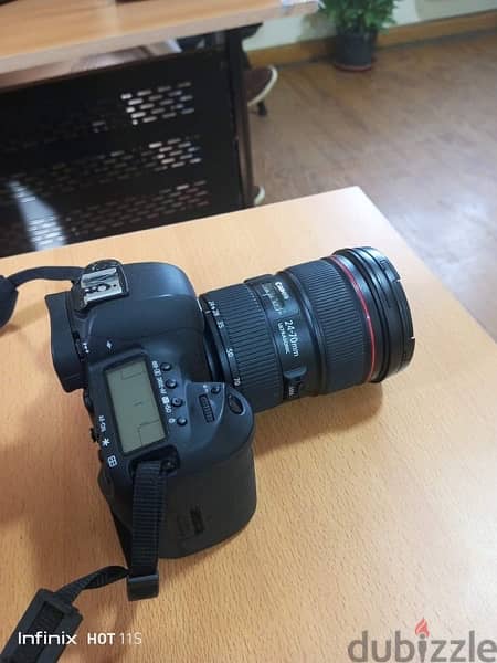 Canon 5D Mark iv Body only 9