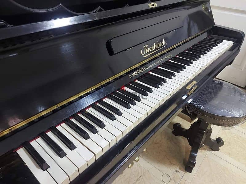 بيانو المانى انتيك بحاله ممتازه German antique piano 8