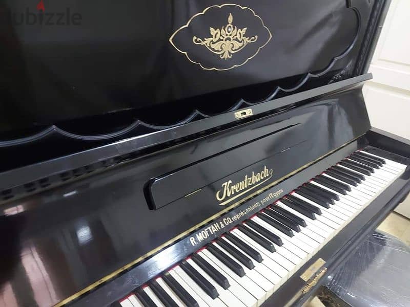 بيانو المانى انتيك بحاله ممتازه German antique piano 9