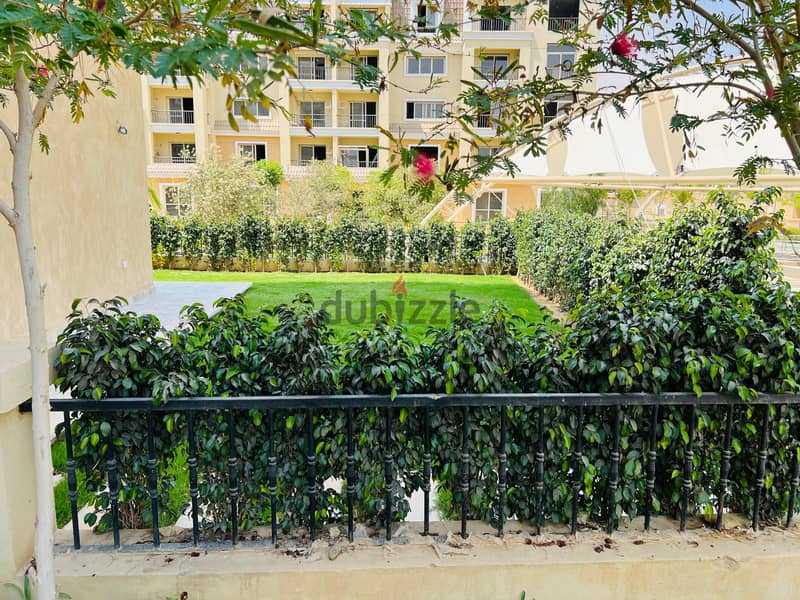 Penthouse at a special price, in installments over 8 years, for sale in Sarai Compound, area of ​​218 sqm, private roof, 127 sqm wall in Madinaty wall 21