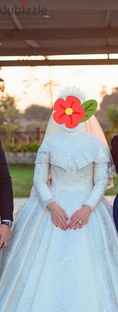 فستان زفاف جوميه بالطرحة