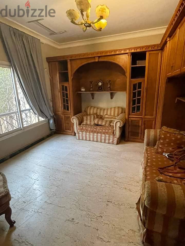 Astand alone villa of 600 square meters for sale in Al-Rehab 1, in a prime location, with a kitchen and air conditioners 5