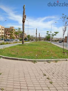 للبيع ب قلب الشيخ زايد شقة 140 م علي شارع البستان مباشرة بمدخل خاص بالقرب من جميع الخدمات