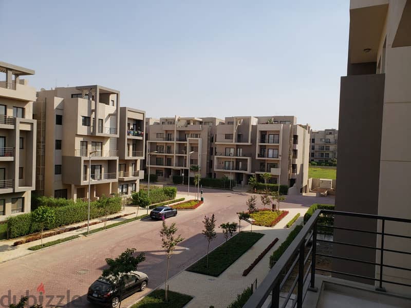 for sale apartment 200m with garden finished with ACs & kitchen phase 1 special view in compound 1
