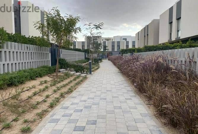 Townhouse Middle for sale, 243 sqm, view landscape, fully finished, in Al Burouj Compound, Shorouk 9