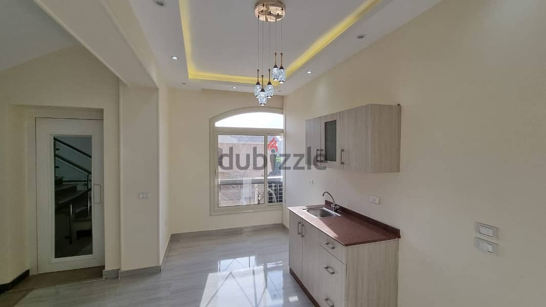 For Rent Twin House Prime Location in Compound River Walk 1