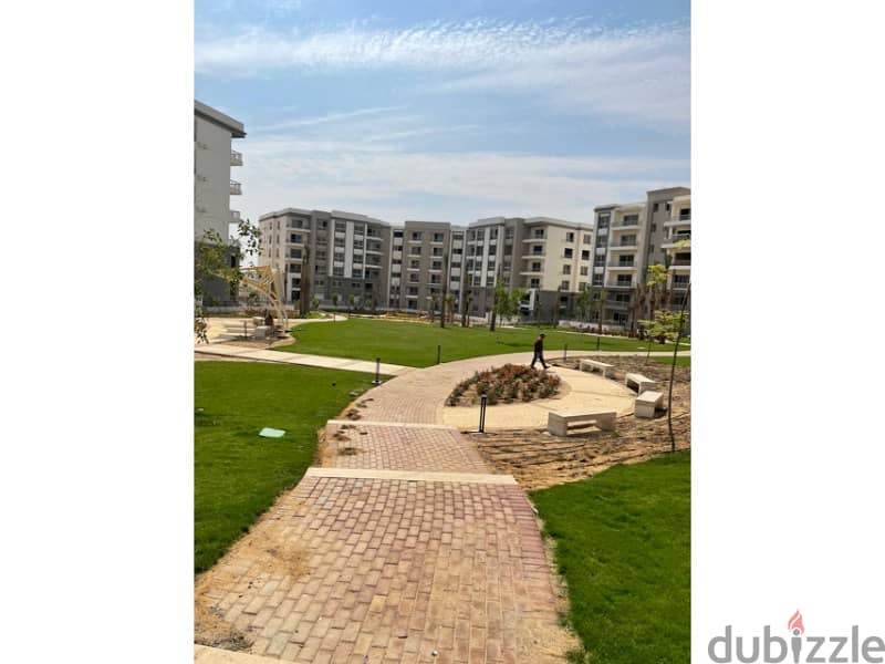 Apartment 177m view Landscape With The Lowest Down Payment Of Only 700 K without over In Greens Phase In Hyde Park Compound In Fifth Settlement 4