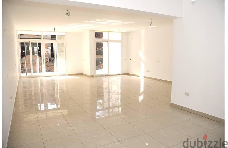 Apartment for sale in Fifth Settlement, fully finished, with a down payment of 806 thousand 9