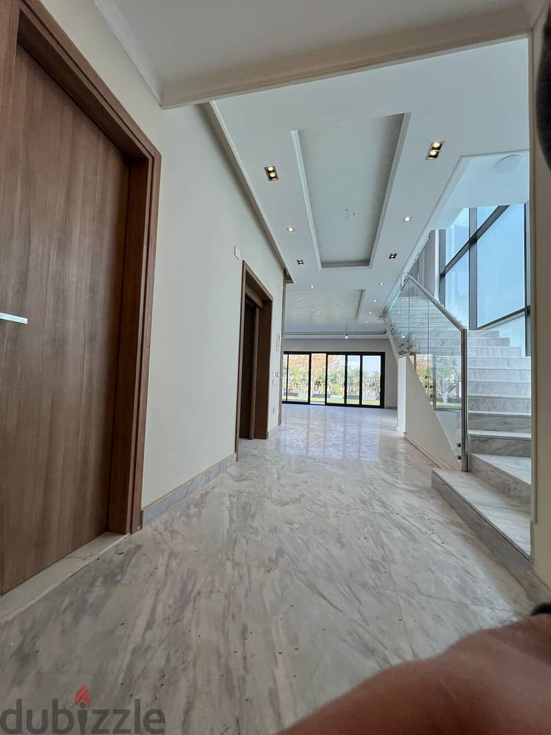 At the best price a standalone for sale, 400 sqm, fully finished, with kitchen and air conditioners, view  landscape, ready to move in Al Burouj Compo 8