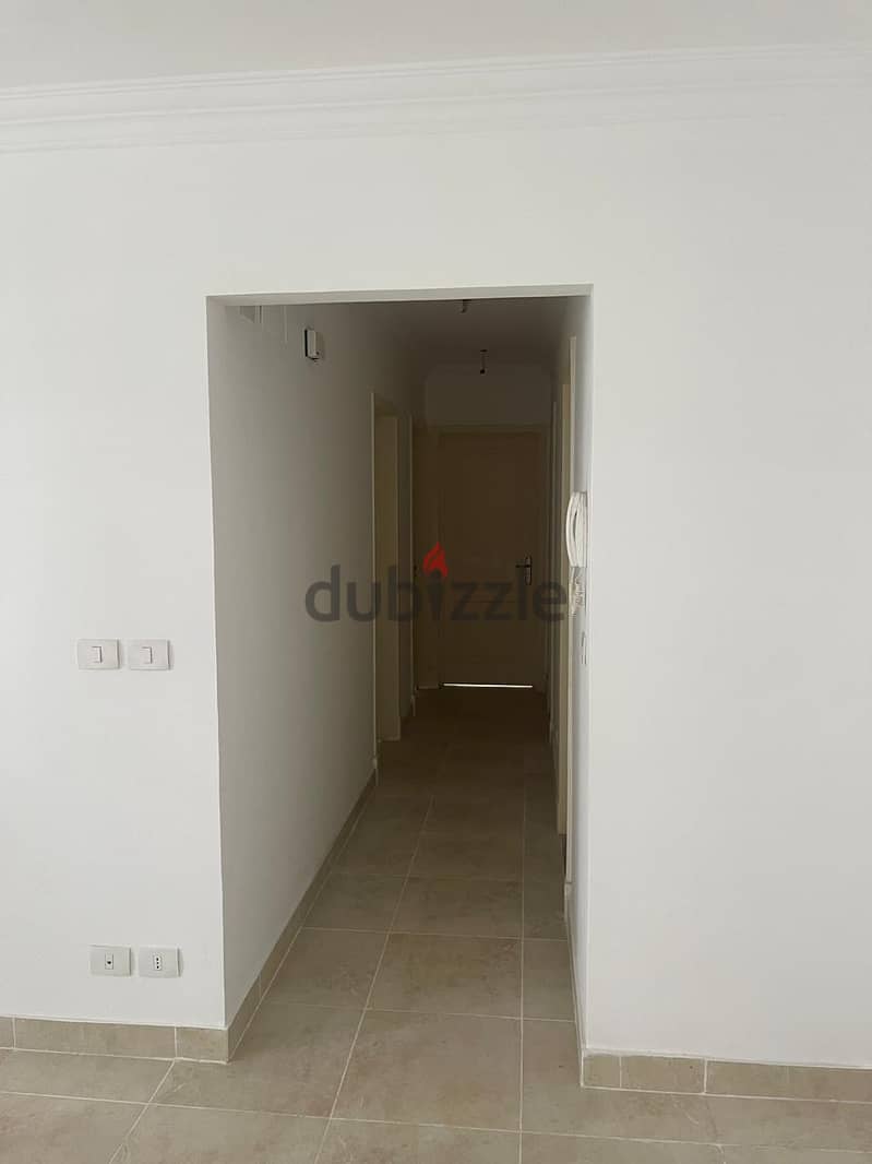 apartment fully finished for sale in madinty new cairo شقة ارضي بحديقة متشطبة للبيع في مدينتي التجمع الخامس 4