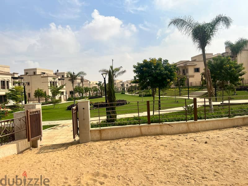 Villa for sale in Madinaty B3, highest quality, with an 11-year installment system, 640 m 6