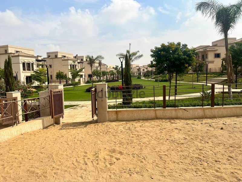 Villa for sale in Madinaty B3, highest quality, with an 11-year installment system, 640 m 8