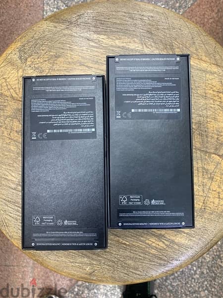 Galaxy Z Flip 5 512G Black Mint 256G Cremi Black جديد متبرشم 4