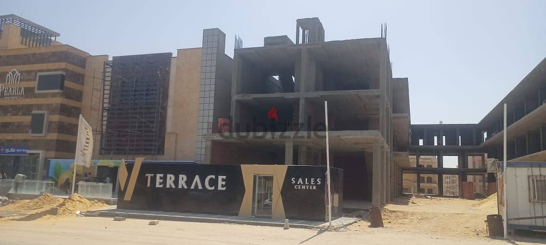 Shop for sale in Fifth Settlement in front of the American University, 105m, delivery at the end of the year, installments up to 6 years 8