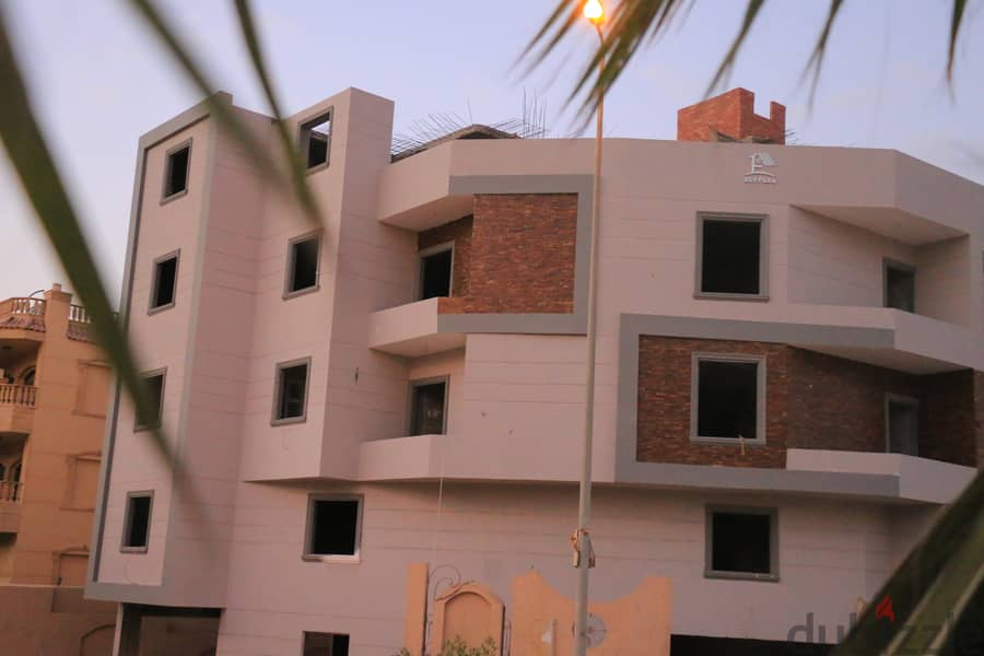 شقة مميزة بالقرب من هايبر وان الشيخ زايد وأمام درة فاليج 175م مقدم 25% وتسهيلات 72 شهر من المطور مباشرة 5