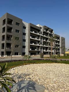 شقة للبيع مساحة 128 متر في كمبوند كريك تاون التجمع الخامس في القاهرة الجديدة 0