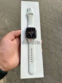 Apple Watch SE (44mm) Silver GPS Excellent Condition