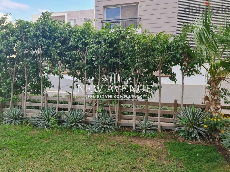 Fully furnished Ground apartment with garden at Cairo Festival City 7