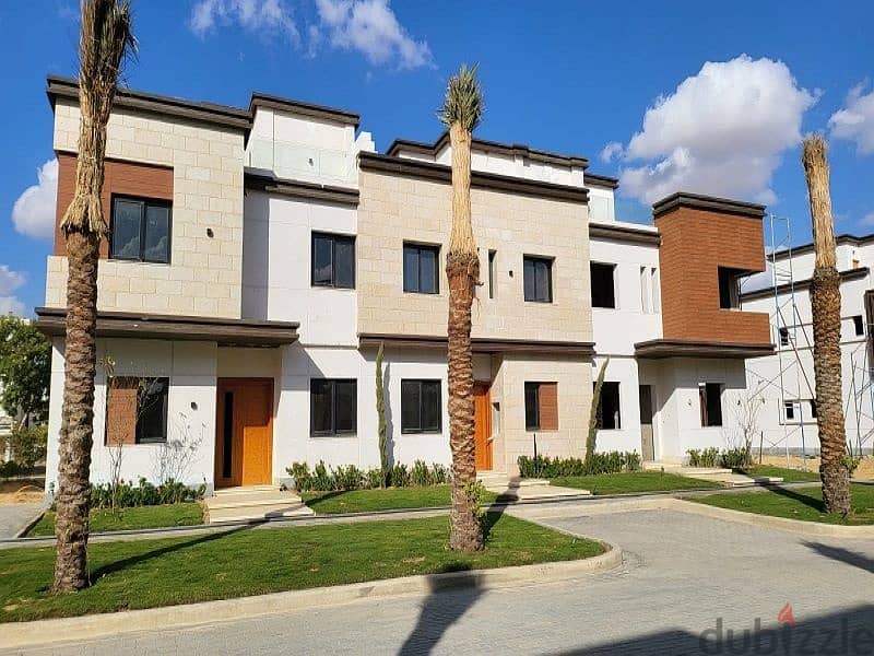 Villa Townhouse 225m for Sale in Azzar 2 with installment 0