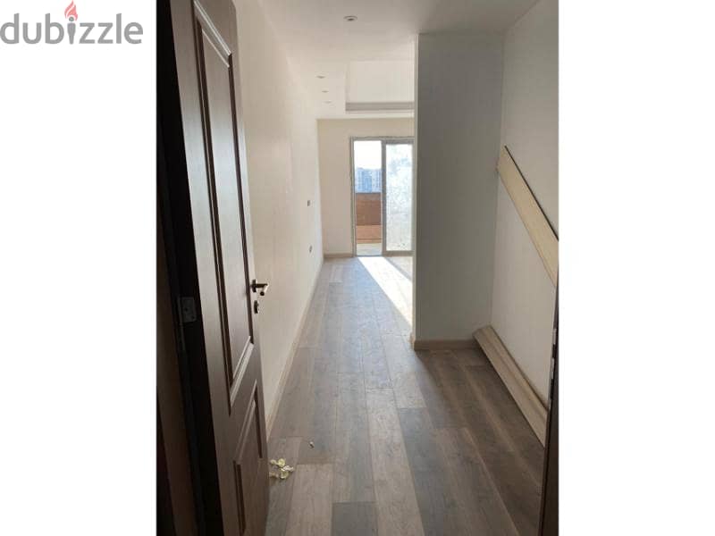 Apartment fully finished ready to move prime location 4