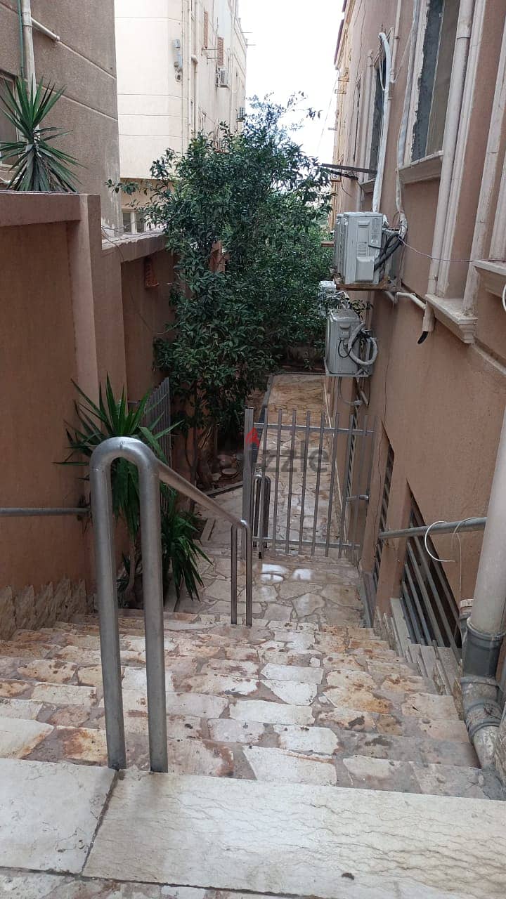 Fully-finished apartment 250 m. for rent in prime location Al Narges 10
