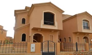 under market price twin house at dyar arco Prime location Direct lagoon and lakes