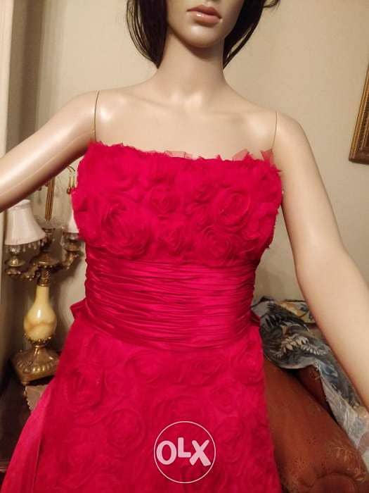 فستان خطوبه أحمر وارد تركيا مقاس وزن حوالي 55 كيلو 1